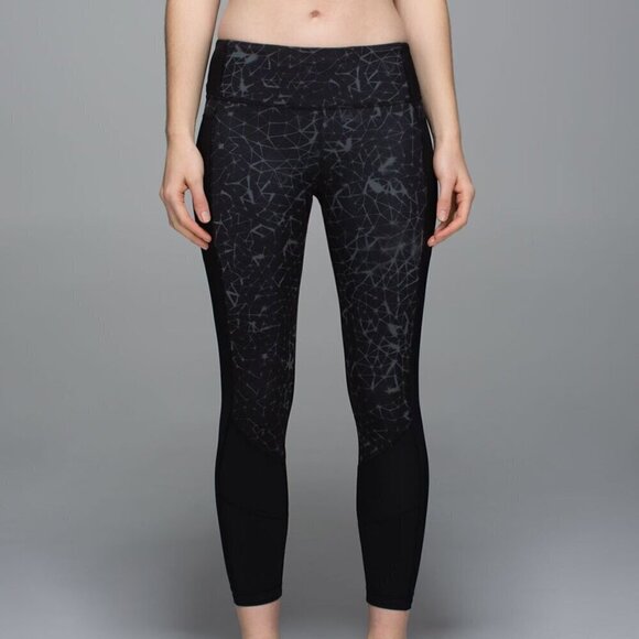 lululemon athletica Pants - Lululemon Trail Bound 7/8 Tights *Full-On Luxtreme in Star Crushed Coal Size 4